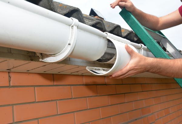 Gutter Maintenance in Rome