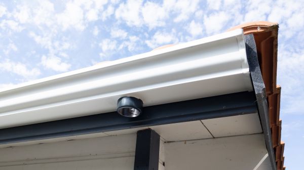 Seamless Gutters Installation in Rome