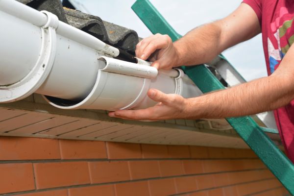 Cost of Large Gutter Repair in Rome