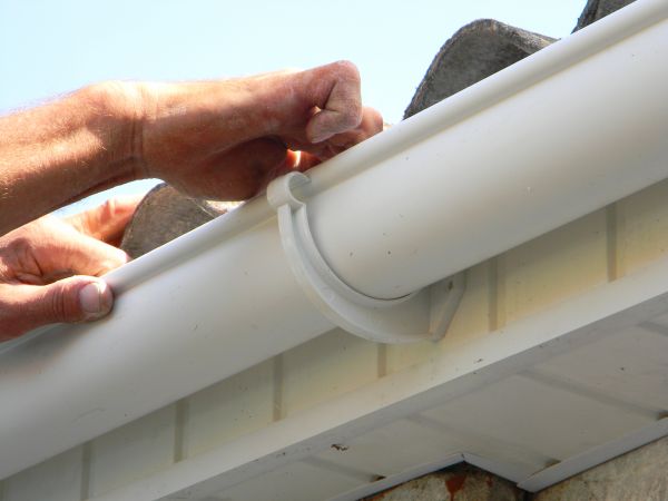 Plastic Gutter Repair in Rome